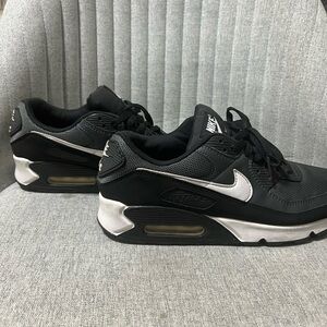 Nike Air Max SC Black White Men’s Size 10 Running Sneakers CN8490-002